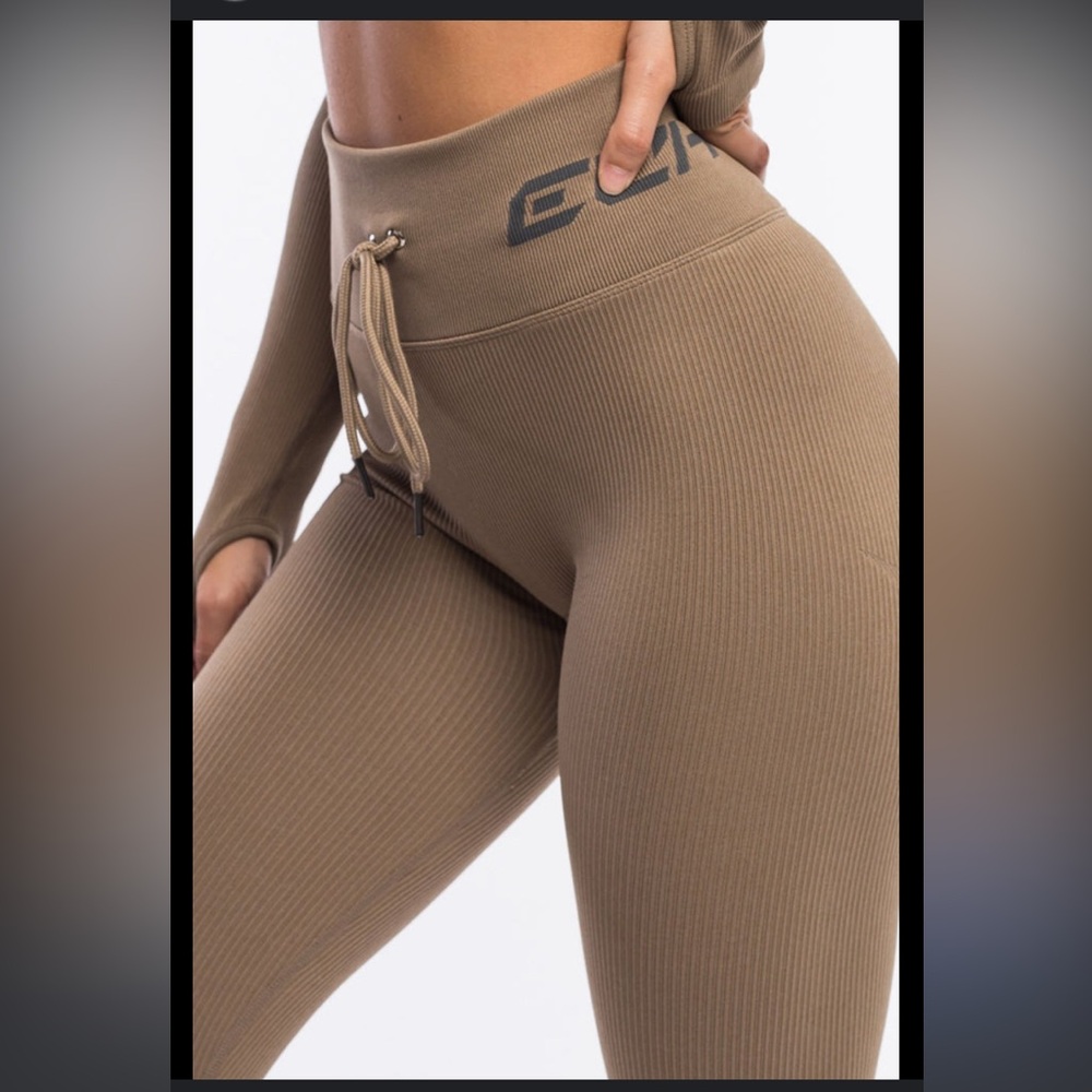 ECHT Arise Style Legging missing cord